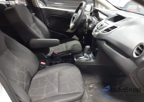 2013 Ford Fiesta Se z USA, uszkodzony, nr VIN 3FADP4EJ8DM193710